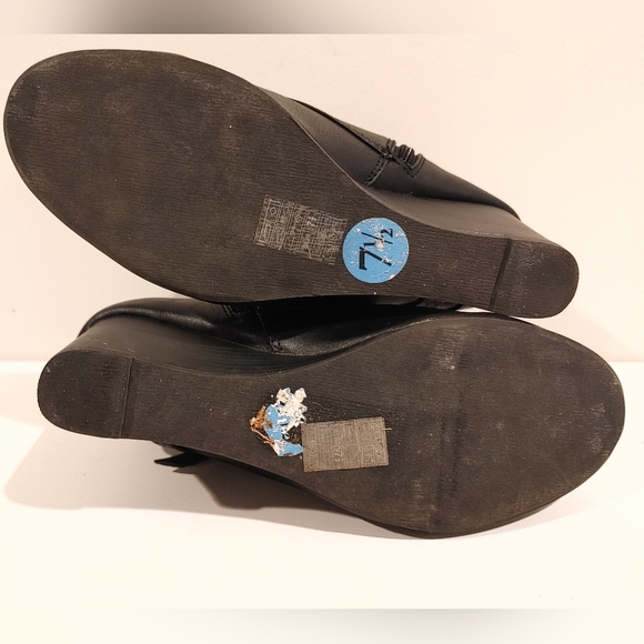 Wedge booties - Picture 3 of 3